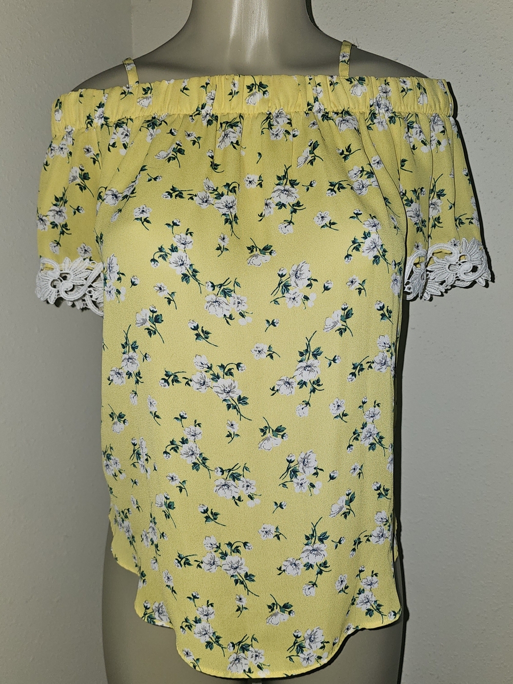 by & by Yellow Floral Off-Shoulder Blouse with Lace Sleeves